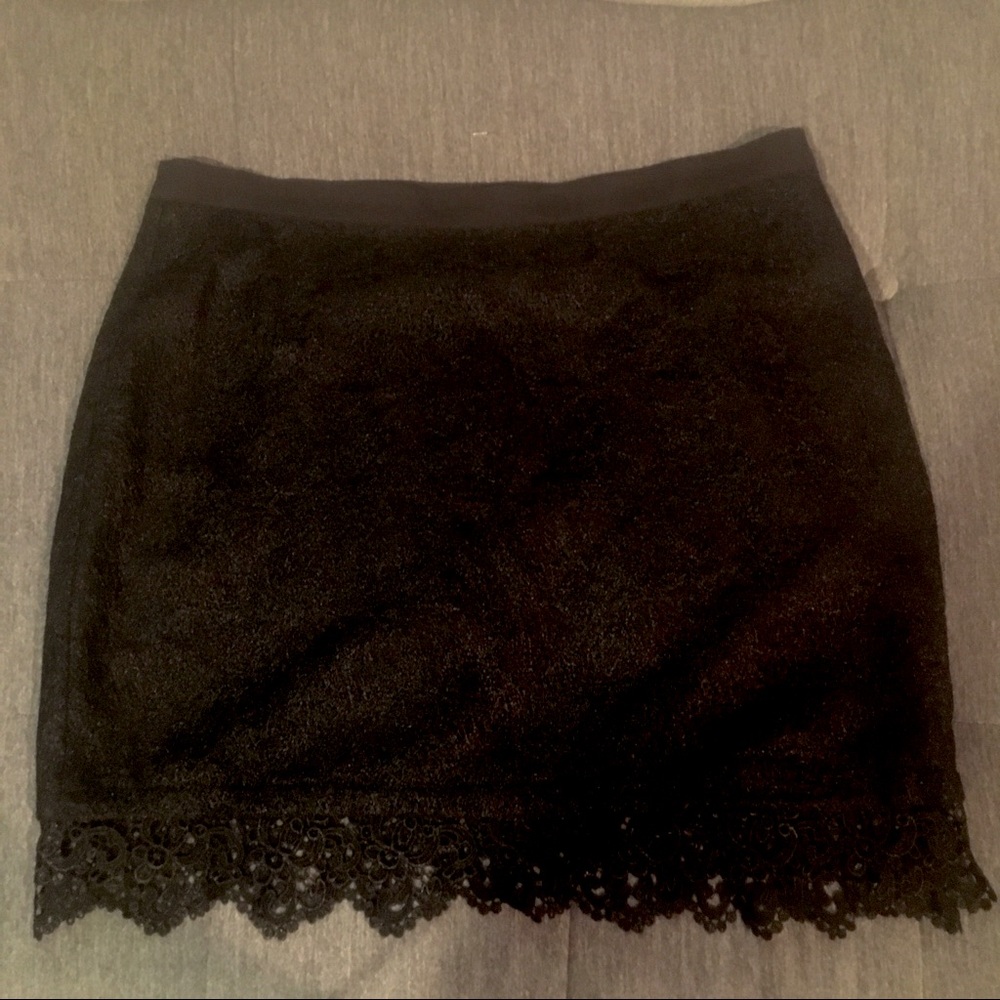 *NEW* Kanvas black lace mini skirt
